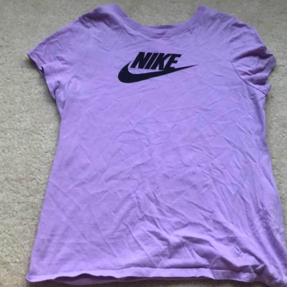 nike lilac tee
